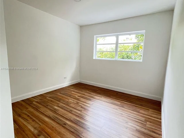 840 NE 147th St, North Miami FL 33161