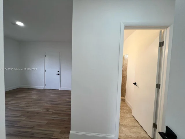 840 NE 147th St, North Miami FL 33161