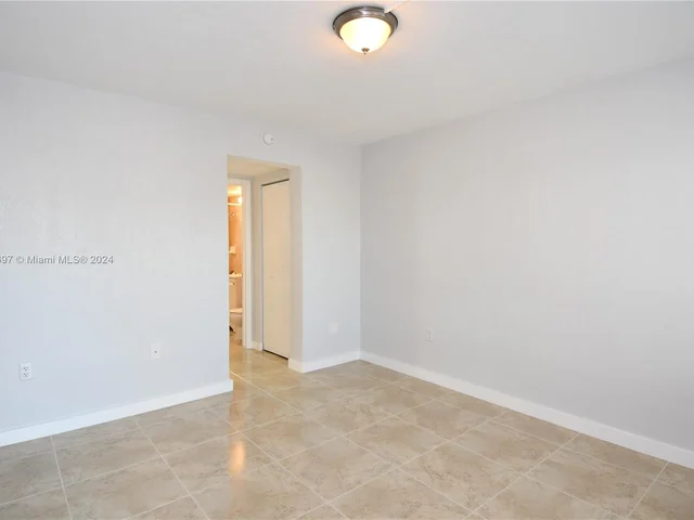1398 NW 61st St # 4, Miami FL 33142