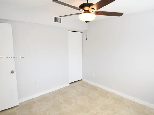 1398 NW 61st St # 4, Miami FL 33142