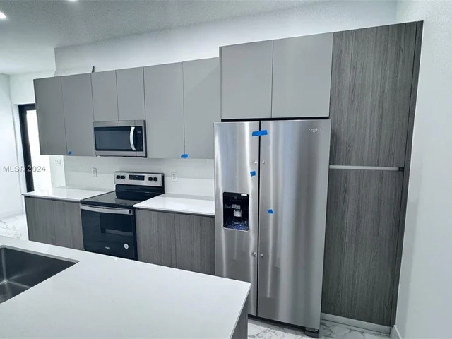 4218 NE 7th Ter # 4, Oakland Park FL 33334