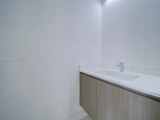 4218 NE 7th Ter # 4, Oakland Park FL 33334