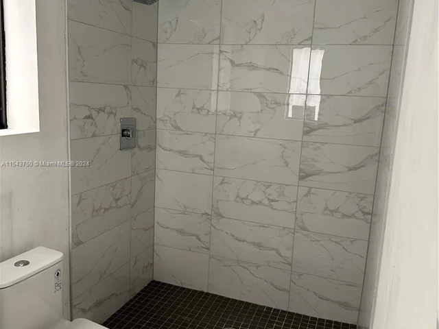 4218 NE 7th Ter # 4, Oakland Park FL 33334