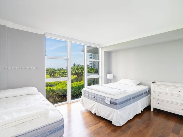 10275 Collins Ave # 334, Bal Harbour FL 33154