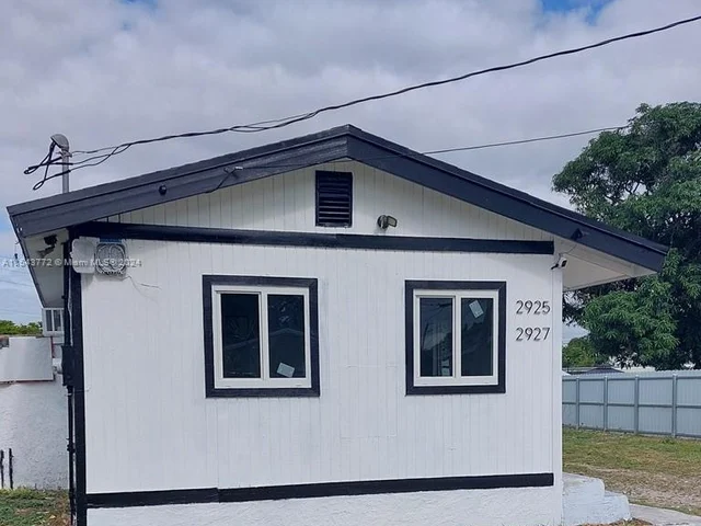 2927 NW 60th St # 2925, Miami FL 33142