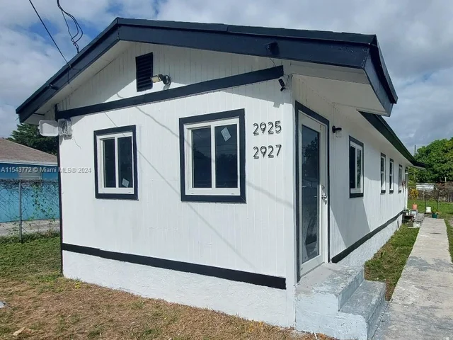 2927 NW 60th St # 2925, Miami FL 33142