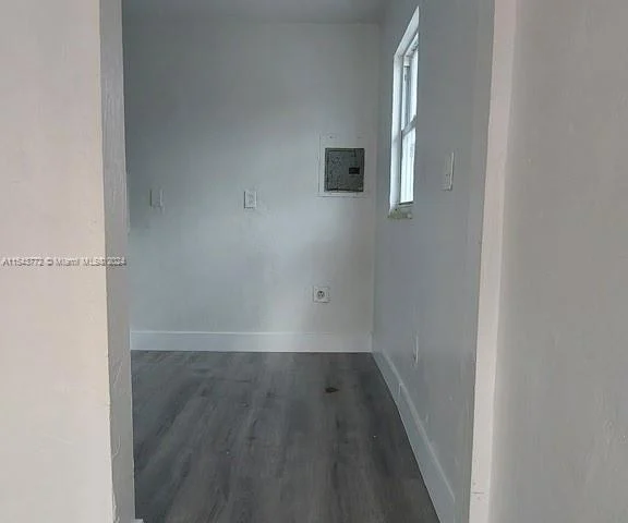 2927 NW 60th St # 2925, Miami FL 33142