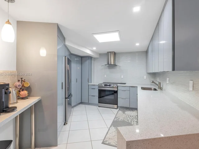 3180 S Ocean Dr # 1512, Hallandale Beach FL 33009