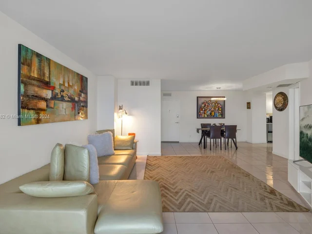3180 S Ocean Dr # 1512, Hallandale Beach FL 33009