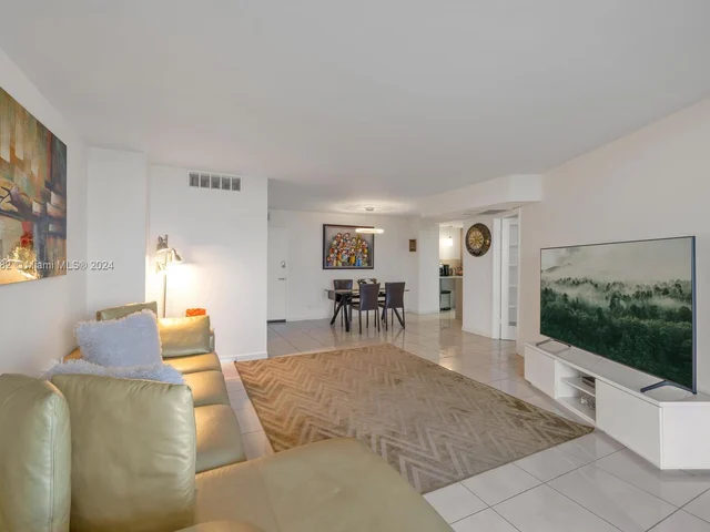 3180 S Ocean Dr # 1512, Hallandale Beach FL 33009