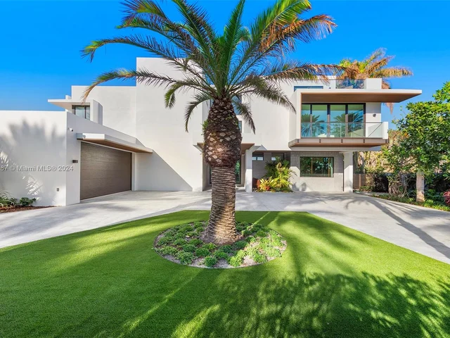 128 Ocean Blvd, Golden Beach FL 33160