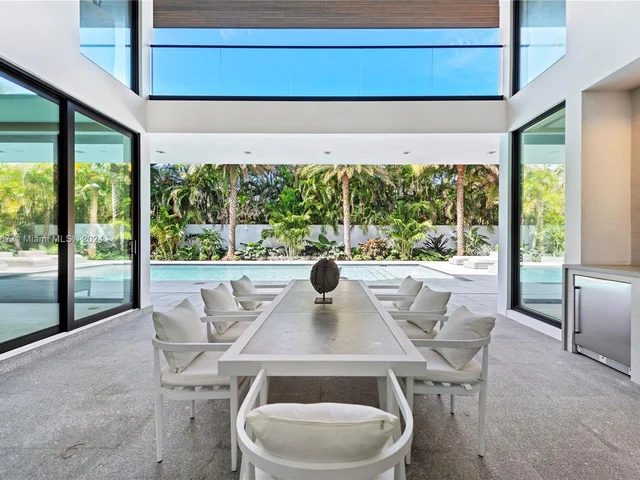 128 Ocean Blvd, Golden Beach FL 33160