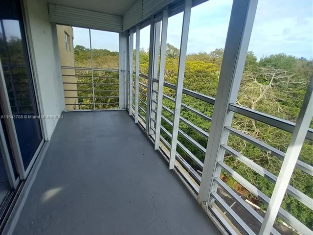 4121 Stirling Rd # 509, Dania Beach FL 33314