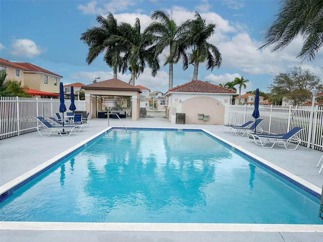 15486 SW 23rd Ln # 15486, Miami FL 33185