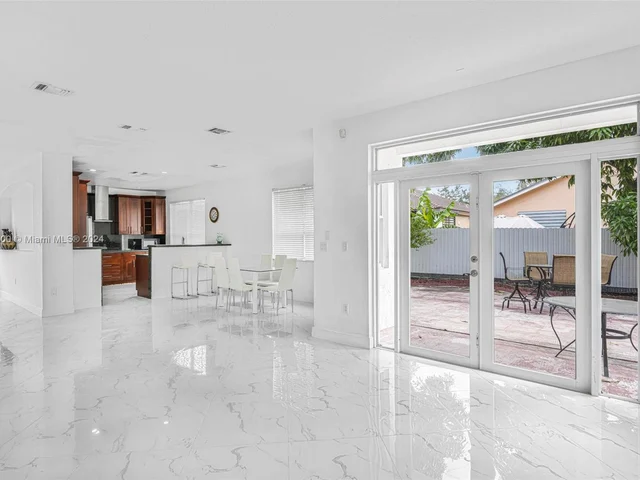 15486 SW 23rd Ln # 15486, Miami FL 33185