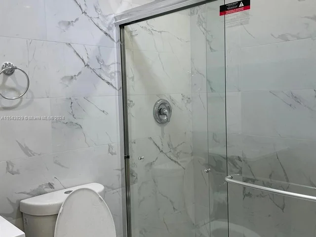 728 20th St # 2, West Palm Beach FL 33407