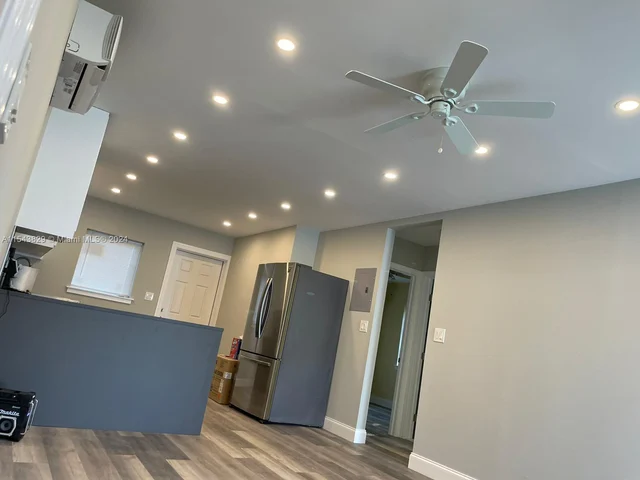 728 20th St # 2, West Palm Beach FL 33407