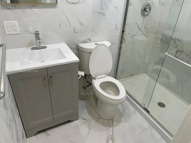 728 20th St # 2, West Palm Beach FL 33407