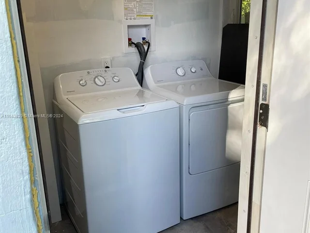 728 20th St # 2, West Palm Beach FL 33407