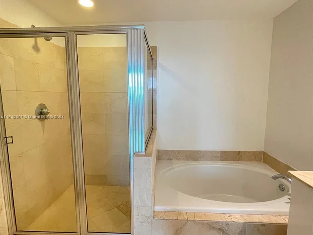 3330 NE 190th St # 2217, Aventura FL 33180