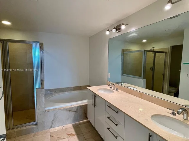 3330 NE 190th St # 2217, Aventura FL 33180