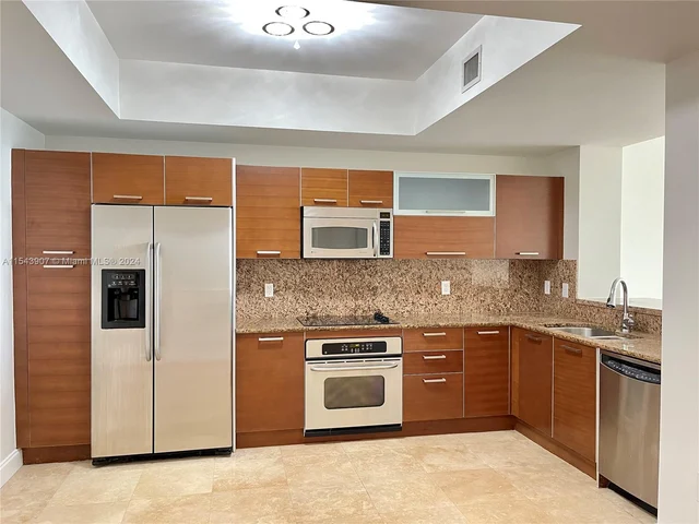 3330 NE 190th St # 2217, Aventura FL 33180