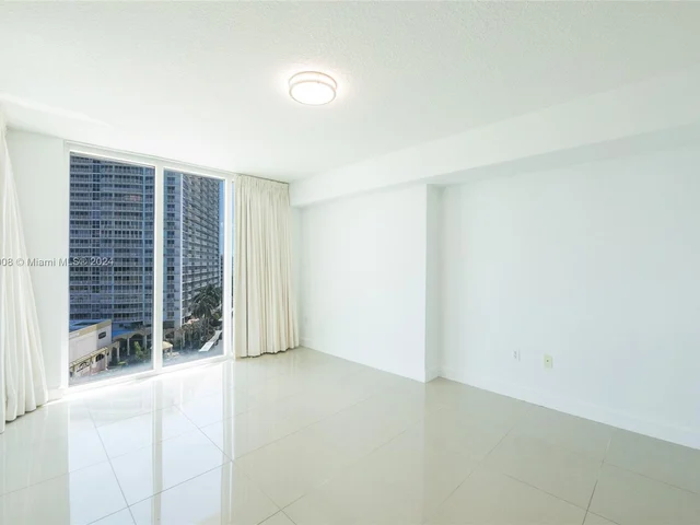 1881 79th St Cswy # 906, North Bay Village FL 33141