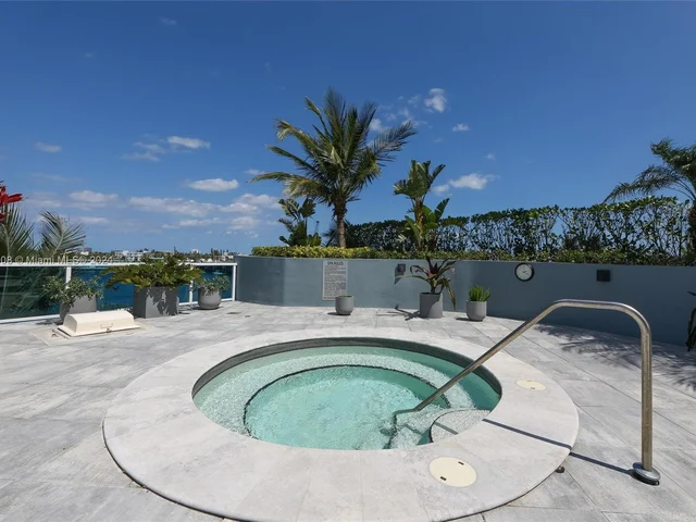 1881 79th St Cswy # 906, North Bay Village FL 33141