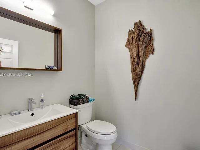 1653 Winterberry Ln # 1653, Weston FL 33327