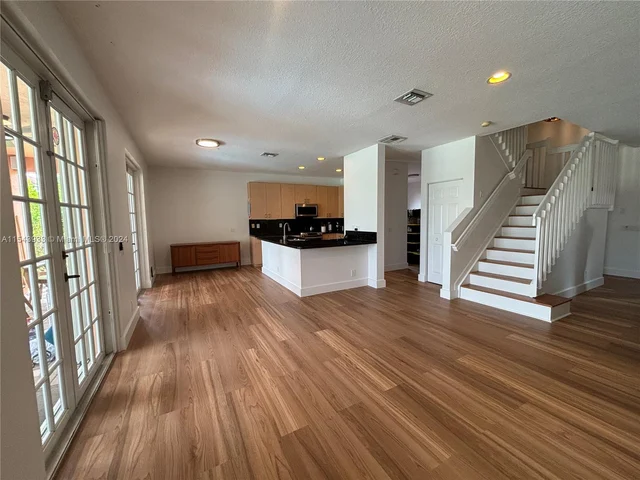 1653 Winterberry Ln # 1653, Weston FL 33327