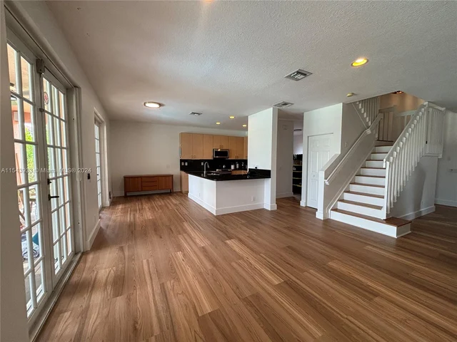 1653 Winterberry Ln # 1653, Weston FL 33327