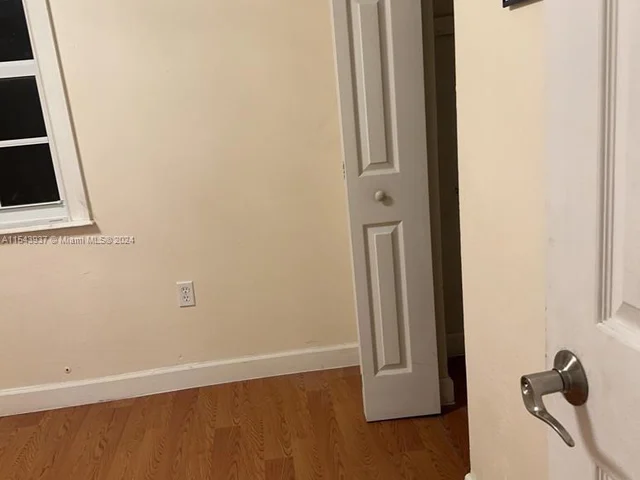 521 NW 48th St, Miami FL 33127