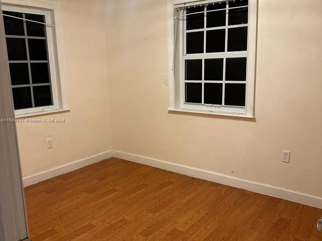 521 NW 48th St, Miami FL 33127