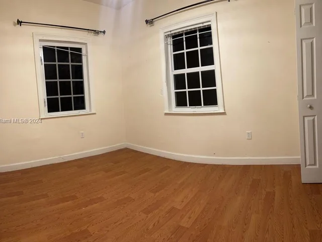 521 NW 48th St, Miami FL 33127