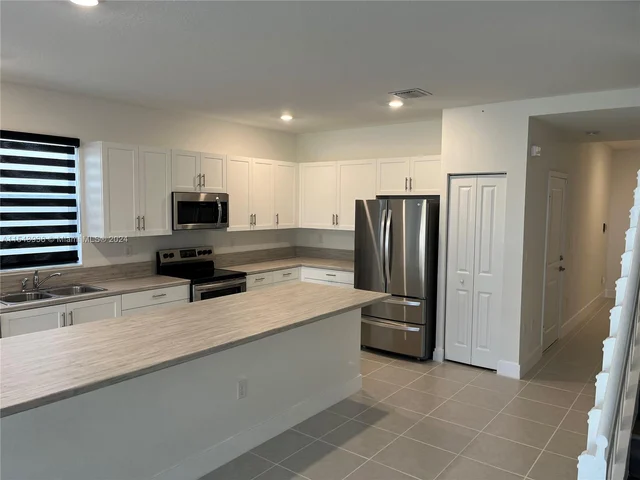 25274 SW 107th Ct, Homestead FL 33032