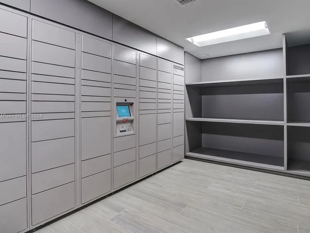 5250 NW 84th Ave # 801, Doral FL 33166