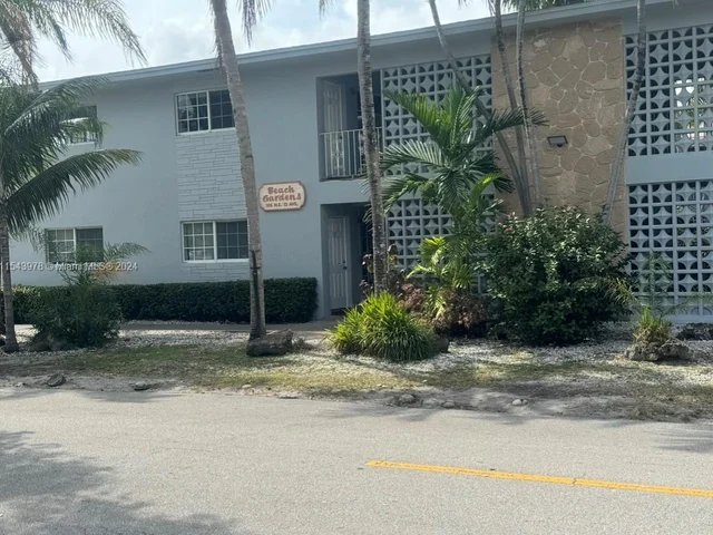 105 NE 12th Ave # 15, Hallandale Beach FL 33009