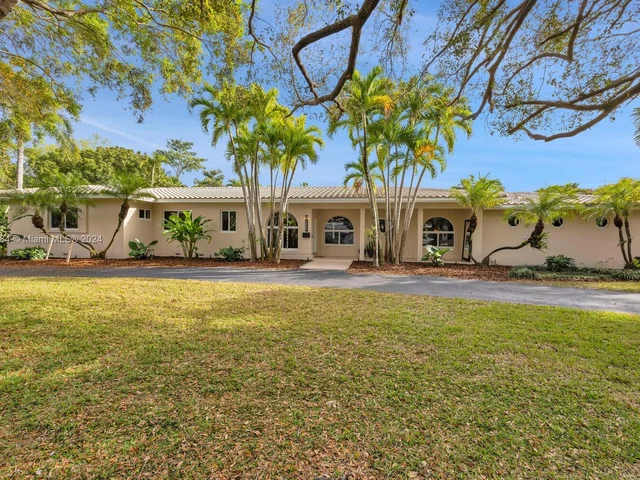 6450 SW 113th St, Pinecrest FL 33156