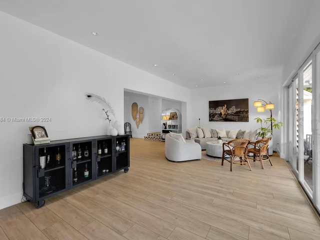 6450 SW 113th St, Pinecrest FL 33156