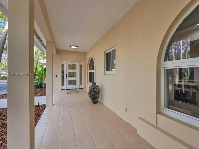 6450 SW 113th St, Pinecrest FL 33156