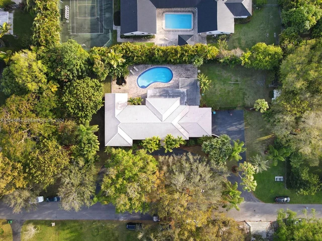 6450 SW 113th St, Pinecrest FL 33156