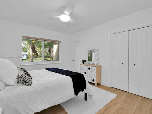 6450 SW 113th St, Pinecrest FL 33156