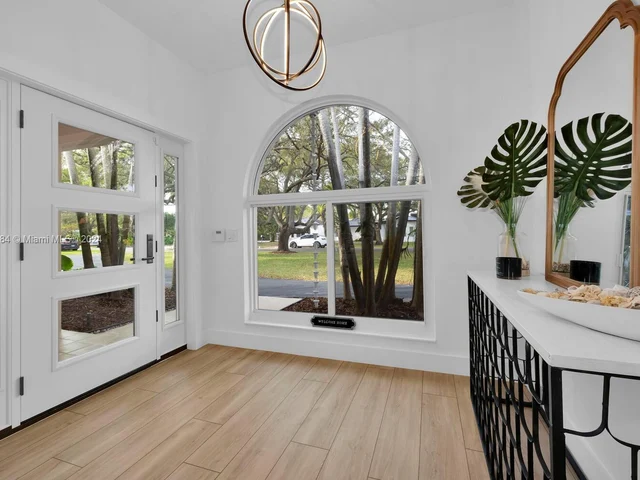 6450 SW 113th St, Pinecrest FL 33156