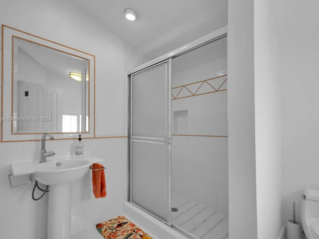 6450 SW 113th St, Pinecrest FL 33156