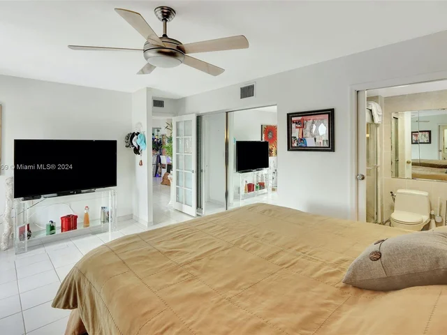 130 S Shore Dr # 5D, Miami Beach FL 33141