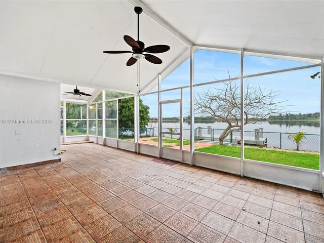 2048 NW 208th Way, Pembroke Pines FL 33029