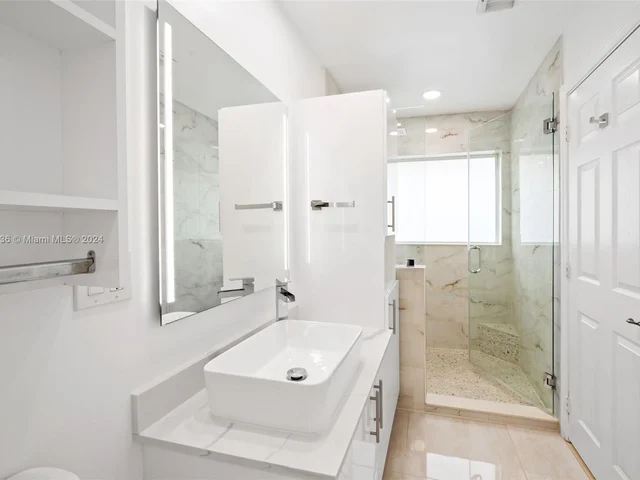 2048 NW 208th Way, Pembroke Pines FL 33029