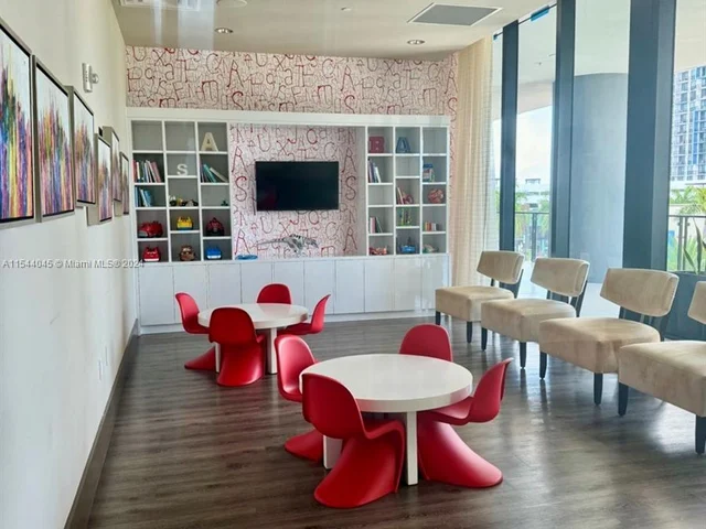 5252 NW 85th Ave # 1407, Doral FL 33166