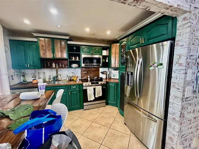 6290 W 24th Ct # 5, Hialeah FL 33016