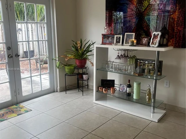 15875 SW 85th St, Miami FL 33193